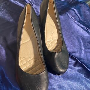 Basic Black Work Shoe